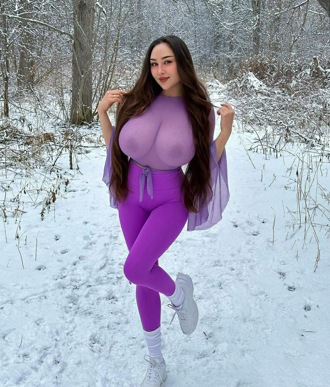 美乳