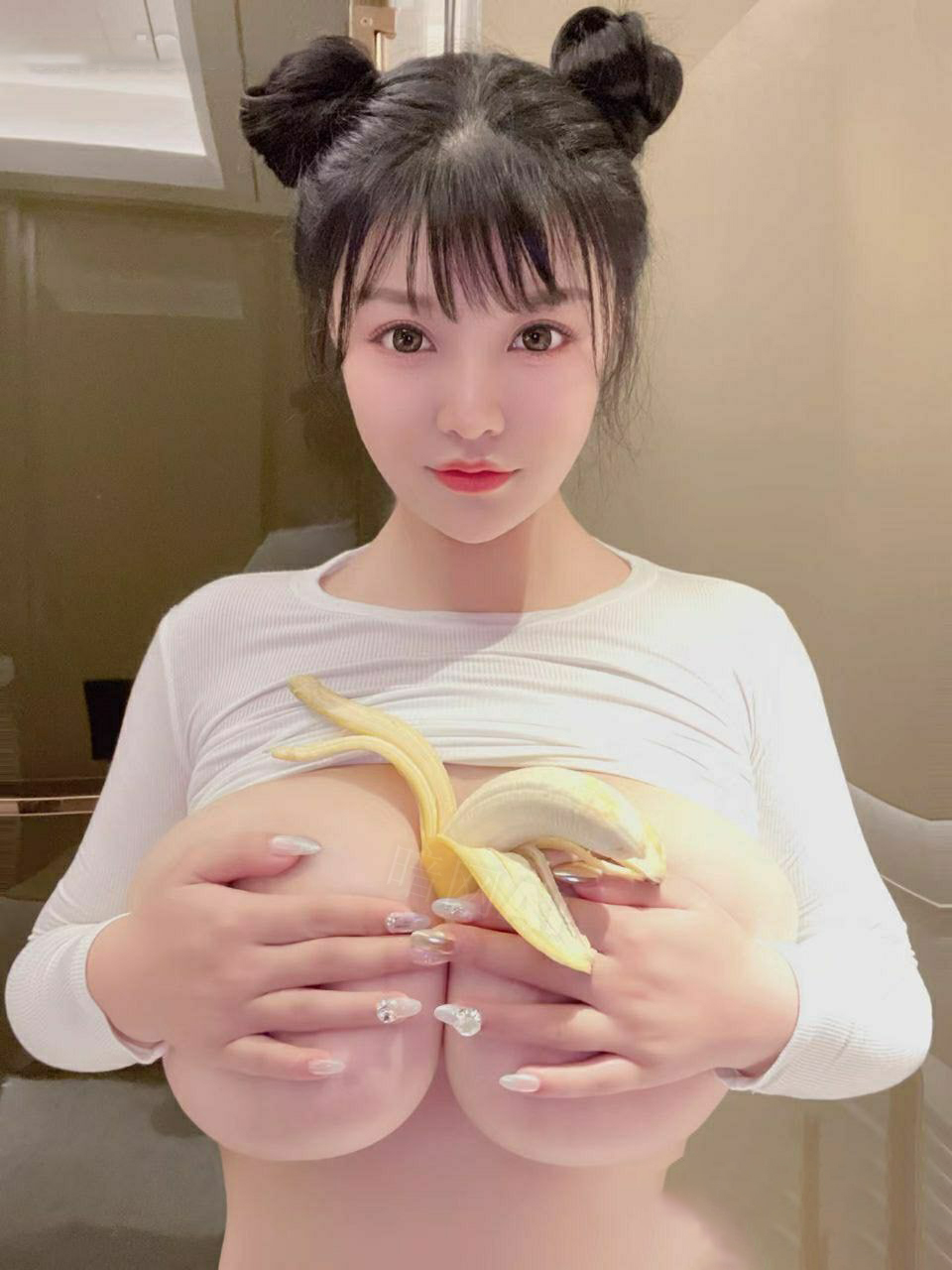 美乳